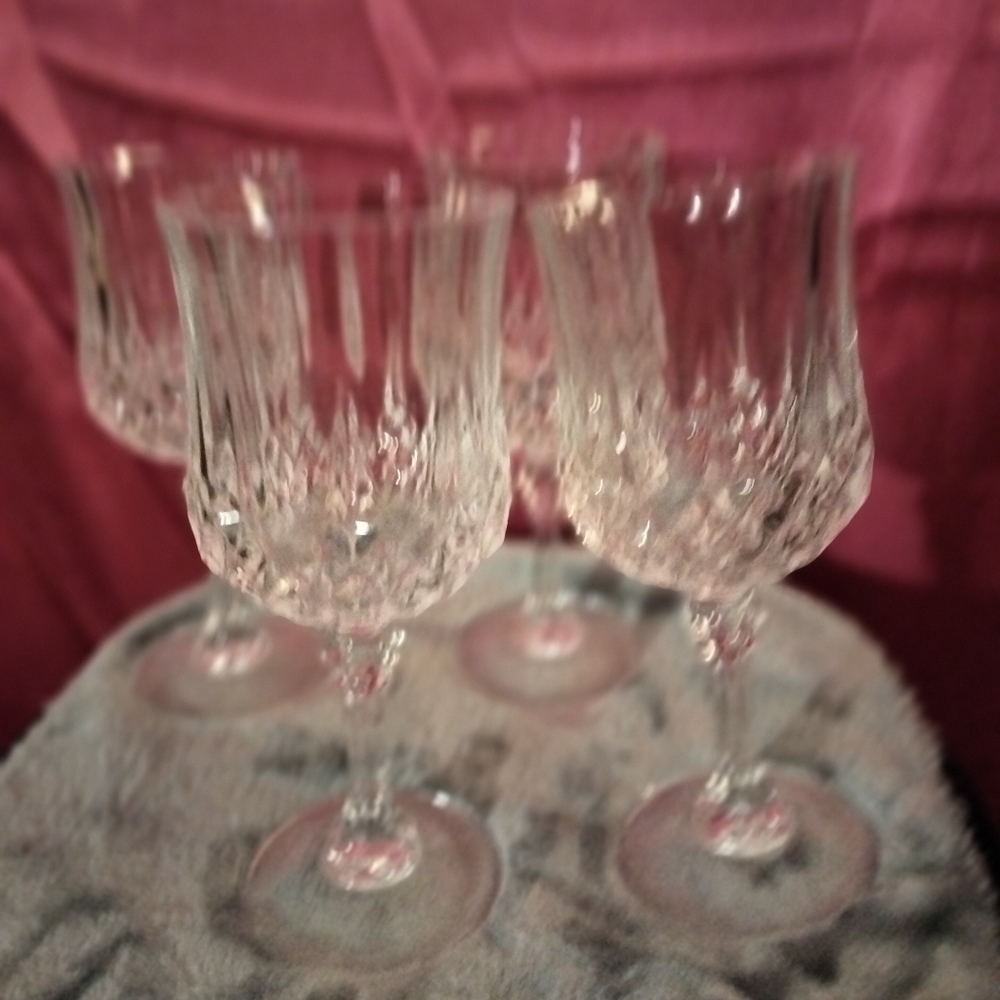 Crystal dinner wine glass